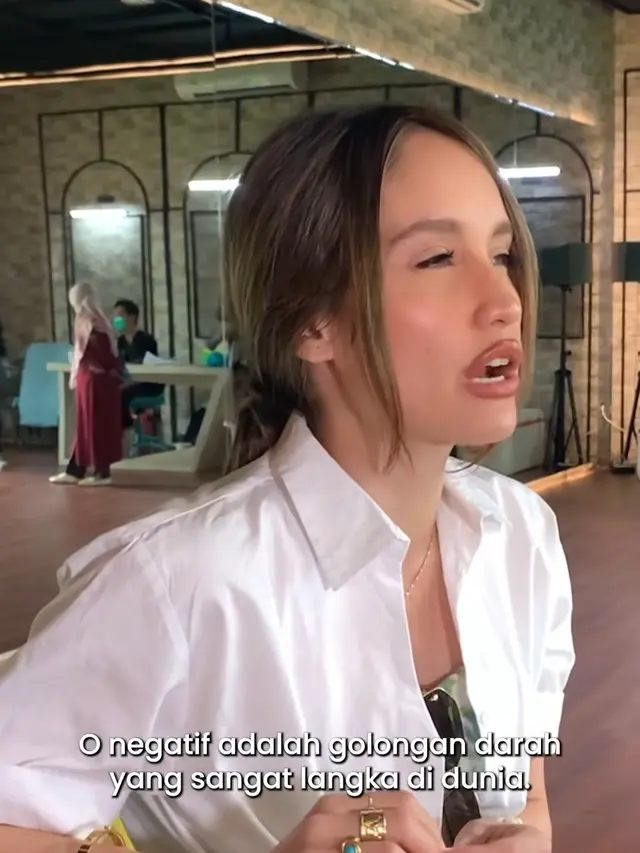 Cinta Laura