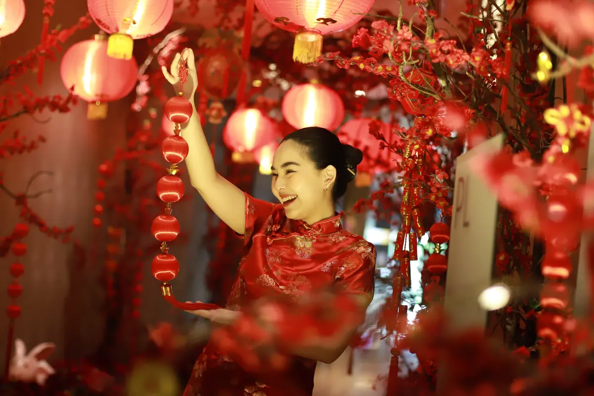 Aksi Kungfu Tea hingga Hidangan Khas Tiongkok Ramaikan Nuansa Tahun Baru Imlek