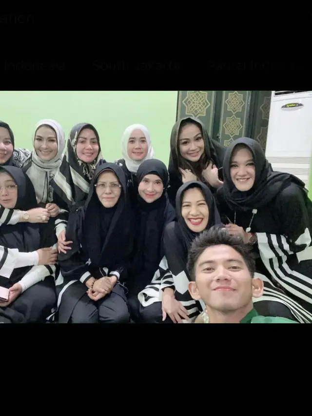 Iis Dahlia Bersama Rina Gunawan Dkk