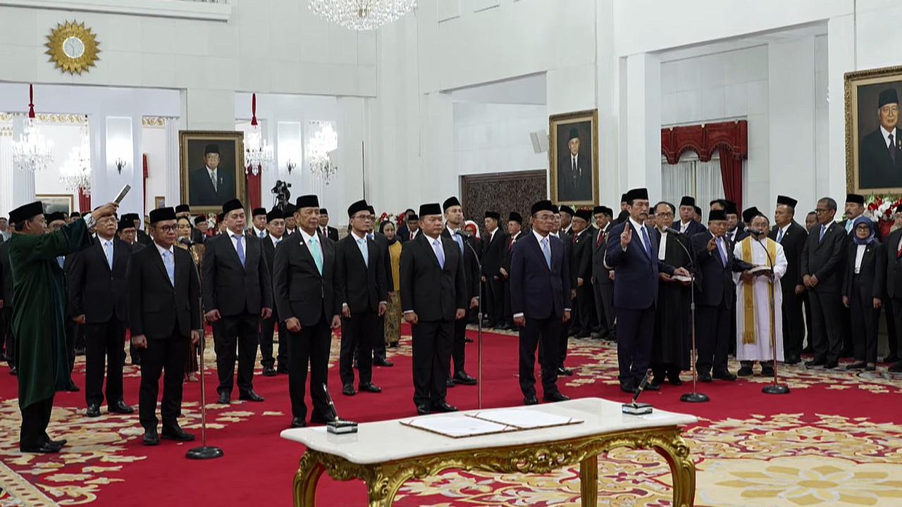 VIDEO: Tatapan Tajam Prabowo, Bangga Lihat Jenderal Luhut Sampai Eks Kasad Dudung Jadi Orang Kepercayaan