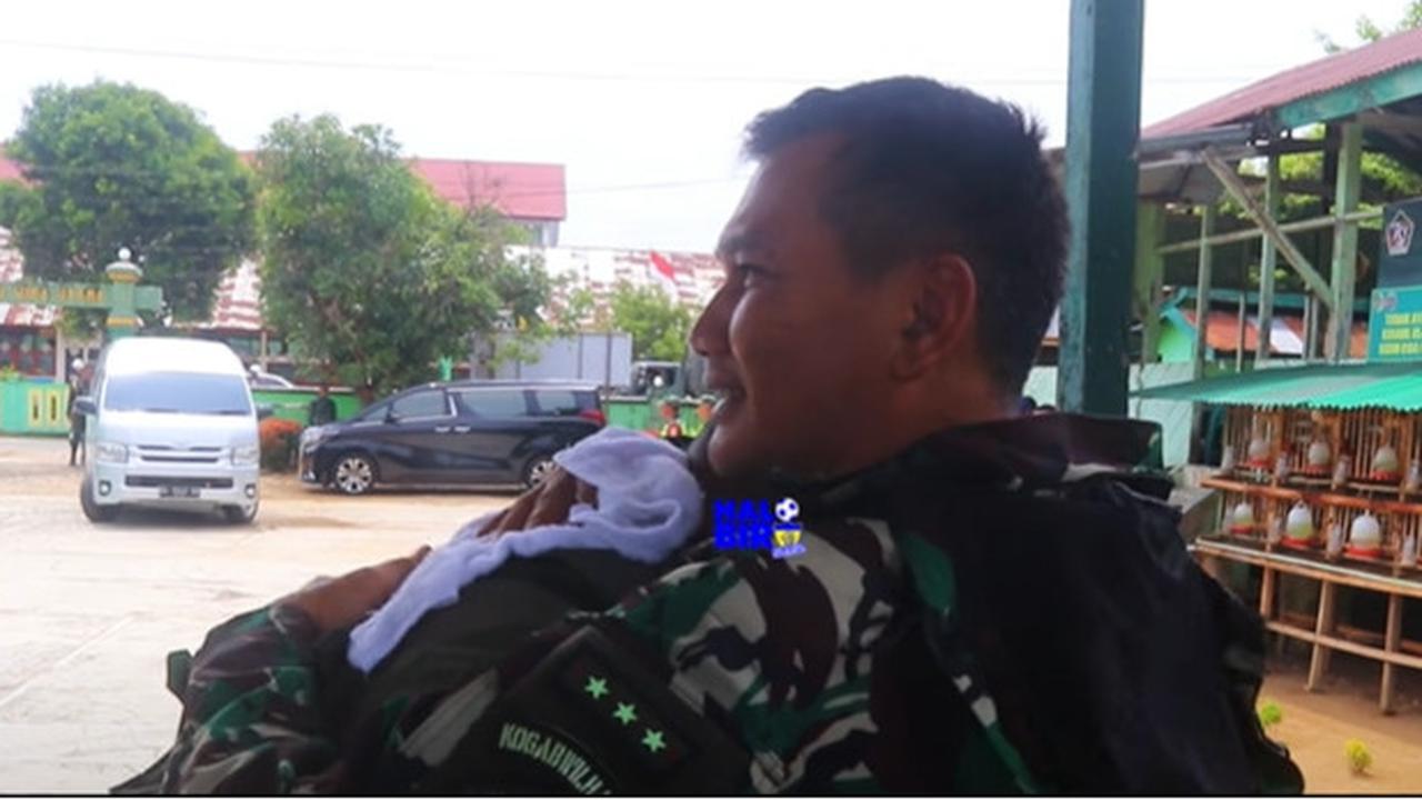 Puluhan Tahun Tidak Ketemu, Letjen Kunto Arief Sambangi Mantan Anak Buahnya Pakai Motor Sampai Berpelukan Haru