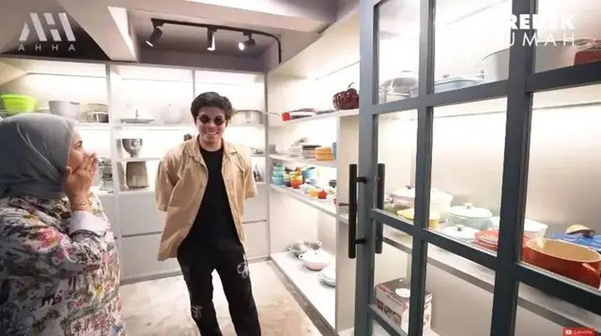 Potret Dapur di Rumah Dr. Tompi, Punya Model Mewah dan Fungsional di Dalam Satu Ruang