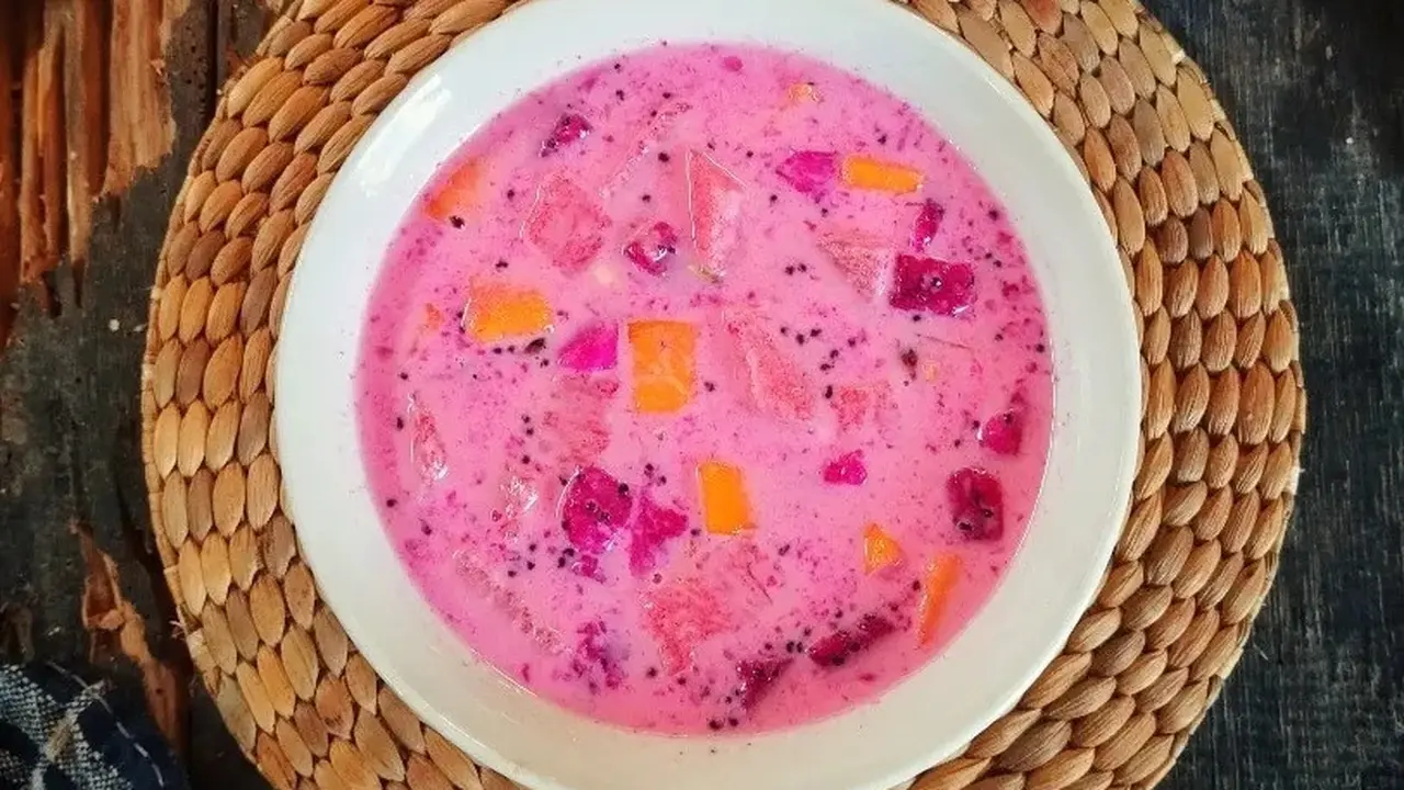 Resep sop buah yogurt. (dok. Cookpad @WidjieAst)