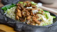 Menu Maksi: Mie Ayam Jamur Hot Plate, Gampang Dibuat ala Resto
