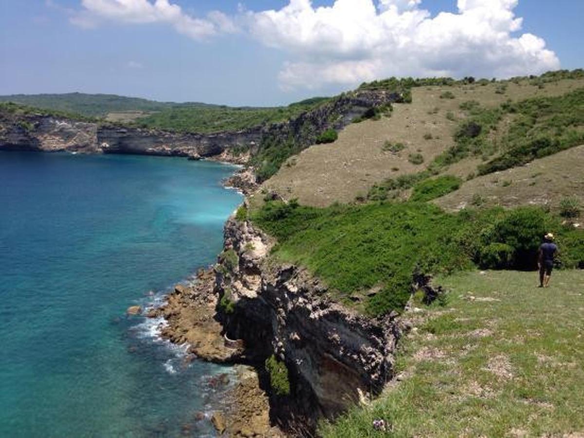 Tempat Wisata Ikonik di Lombok Timur, Dari Pantai Merah Muda hingga Danau Misterius di Dekat Rinjani