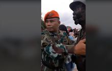 Sama-sama Pasukan Elite TNI, Momen Ayah Kopasgat Pasangkan Baret Merah ke Anak Lulus Pendidikan Kopassus