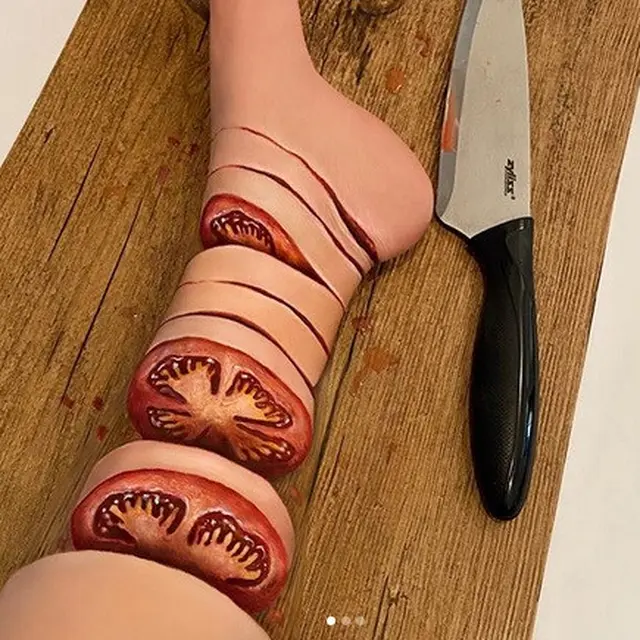 Ilusi optik di kaki dari makeup