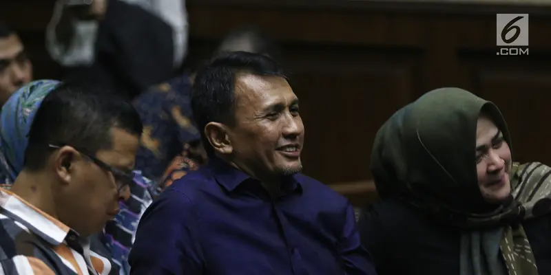 Ekspresi Mantan Gubernur Sumut Saat Jadi Saksi di Pengadilan Tipikor