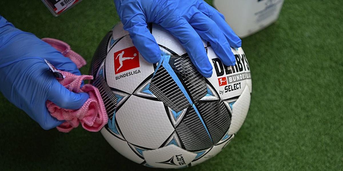 Daftar Pelatih yang Sudah Dipecat pada Musim 2024/2025