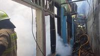 Gegara Kompor Ditinggal saat Masak Mi, Rumah di Koja Jakut Ludes Terbakar