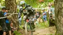 Pembalap Austria Johanes Baumkirchner saat beraksi di Kejuaraan Unicycle atau sepeda roda satu bertajuk 'The Muni-Elite Downhill Finals Event of The 18th Unicon' yang digelar di Desa Basque, Spanyol pada 1 Agustus 2016. (AFP PHOTO / Gari Garaialde)