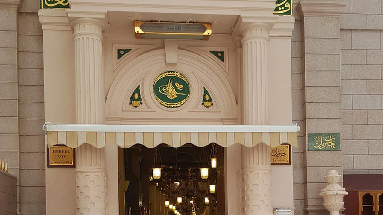 Pintu Jibril Masjid Nabawi