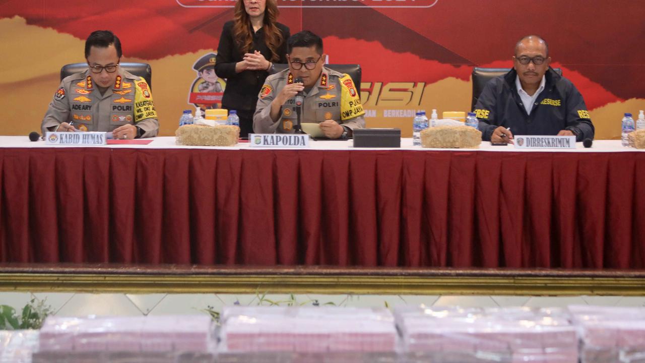 Polisi rilis 24 tersangka kasus judol yang libatkan pegawai Komdigi