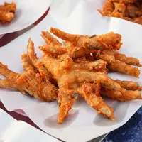 Ilustrasi ceker krispi./Copyright shutterstock.com/g/WEERACHAT