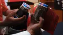 Barang bukti narkotika berupa ganja yang diperlihatkan saat rilis kasus narkoba, Kamis (29/12). Satuan Narkoba Polres Metro Jakpus telah menangkap 48 tersangka terkait penyalahgunaan narkoba selama dua hari berturut-turut. (Liputan6.com/Gempur M Surya)