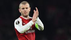 Mantan gelandang andalan Arsenal, Jack Wilshere meninggalkan Emirates pada 2017 ke West Ham United. Tiga tahun kemudain Wilshere dilepas ke Bournemouth. Per tanggal 16 Januari 2022, kontrak pemain Inggris tersebut telah habis dan berstatus bebas transfer. (AFP/Ben Stansall)