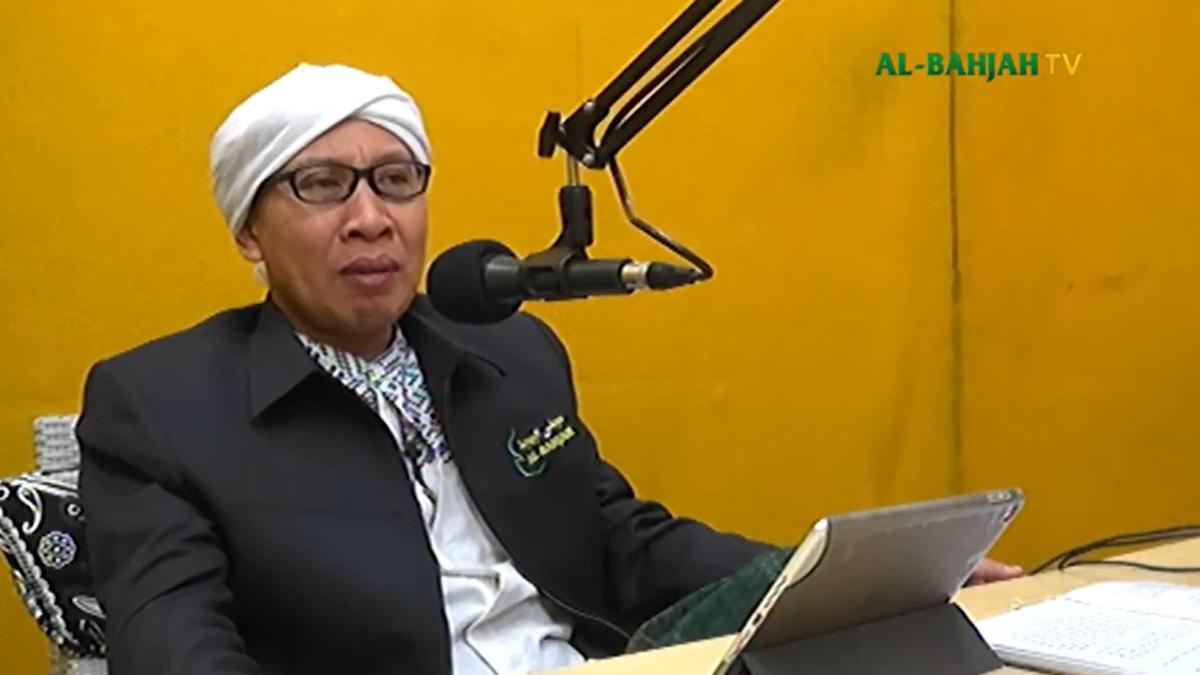 Banyak Wanita Salah Doa Rezeki, Buya Yahya Bagikan yang Lebih Baik