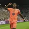 Marcus Rashford merayakan gol kedua bagi Barcelona dalam laga pembuka Liga Champions melawan Newcastle United di St James Park, Jumat (19/9/2025) dini hari WIB. (AP/Jon Super)