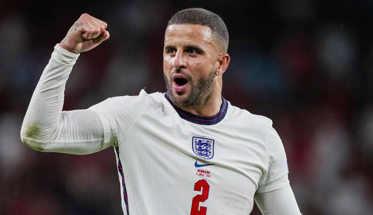 Kyle Walker - Bek tangguh Timnas Inggris sungguh malang nasibnya. Meski tampil memukau dan berhasil membawa negara dan klubnya mencapai partai final. Namun ia gagal menyelesaikannya sebagai juara. (Foto:AP/Frank Augstein, Pool)