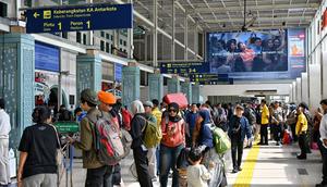 Kementerian Perhubungan (Kemenhub) mencatat pengguna angkutan umum naik 4,85% pada libur Natal 2025 dan Tahun Baru 2026 (Nataru). (Foto: Kemenhub)