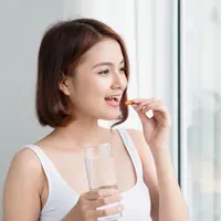 Ilustrasi Minum Vitamin C (Foto:Shutterstock)