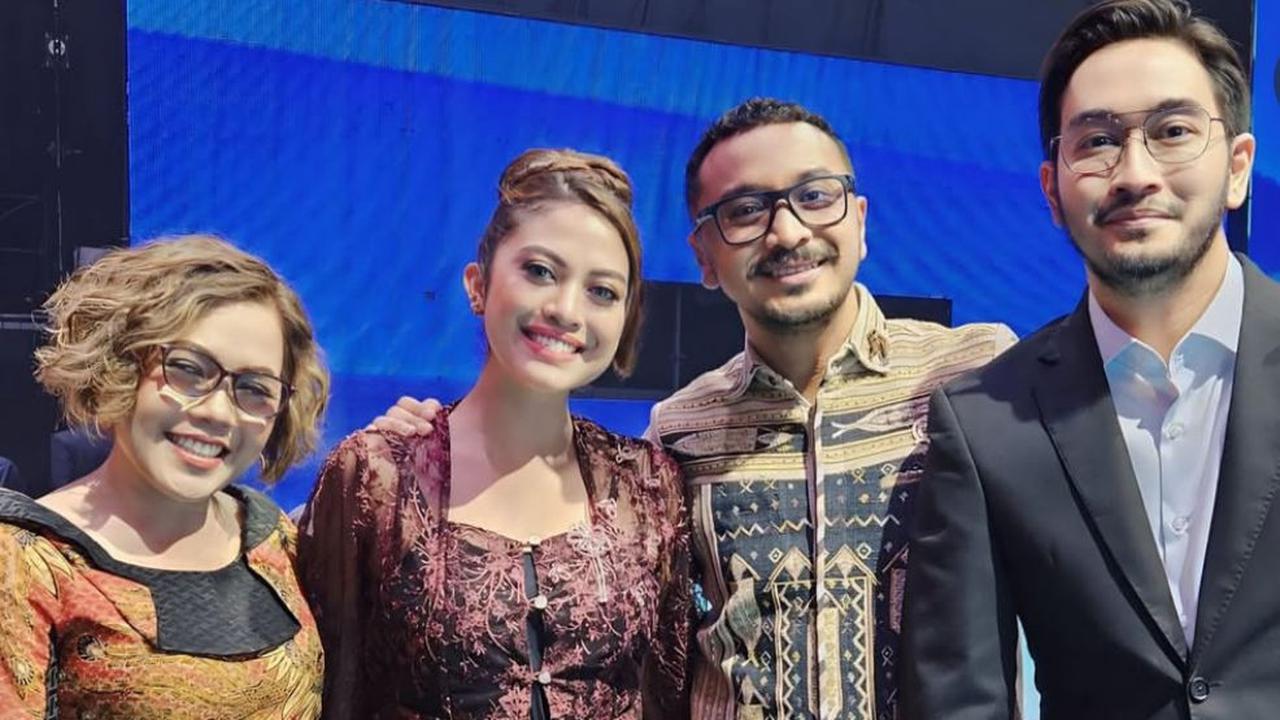 Inspirasi Kebaya Modern dari Cynthia Riza, Istri Giring Ganesha, untuk Tampil Elegan di Berbagai Acara