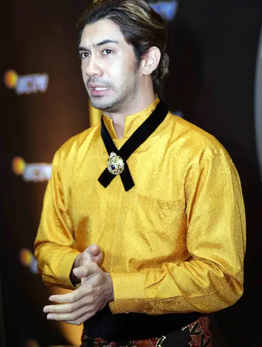 Aktor kelahiran Bogor 29 tahun itu bersaing dengan Nino Fernandez film Wa'alaikumsalam Paris, Chiko Jerikho film Aach... Aku Jatuh Cinta, dan Adipati Dolken lewat film Jenderal Sudirman. (Deki Prayoga/Bintang.com)