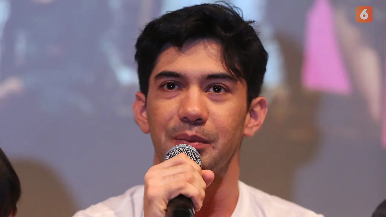 [Fimela] Reza Rahadian