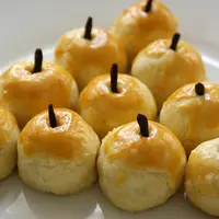 Nastar menjadi salah satu kue kering yang hampir ada di meja tamu saat Lebaran. Rasanya yang gurih dan teksturnya yang lembut membuat nastar menjadi kue yang paling digemari saat Lebaran. (Istimewa)