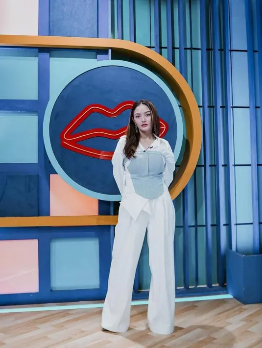 Netizen juga menyebut wajah asli Siti Badriah lebih cantik dibandingkan sekarang [instagram/sitibadriahh]