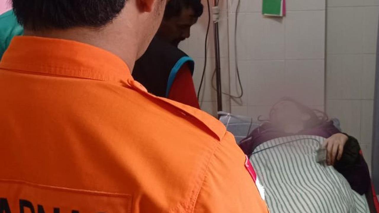 Sebelumnya dua korban atas nama Ana Brieva Ramirez (23) mahasiswi asal Spanyol dan Muhammad Ruspandi (24), tour leader, telah ditemukan dalam kondisi selamat. Ana ditemukan setelah semalam terdampar di pulau tanpa penghuni.
