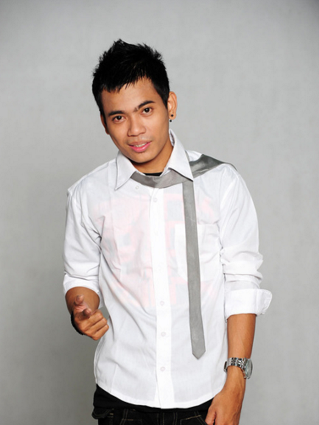 2. Juara Satu Ajang Menyanyi