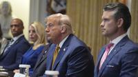 Presiden Amerika Serikat (AS) Donald Trump berbicara dalam rapat kabinet di Gedung Putih, Selasa, 8 Juli 2025, di Washington. (Foto AP/Evan Vucci)