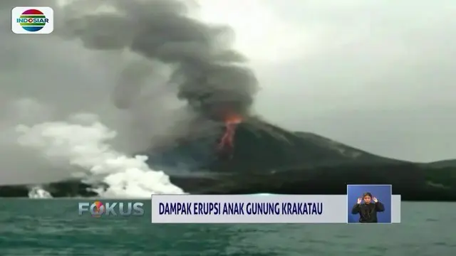 Akibat erupsi Anak Gunung Krakatau yang terjadi pada Selasa (20/11), tiga kecamatan di Lampung Tengah dilanda hujan debu vulkanik.