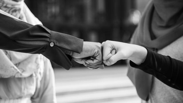 Ilustrasi kata-kata mutiara bijak, menghargai orang lain