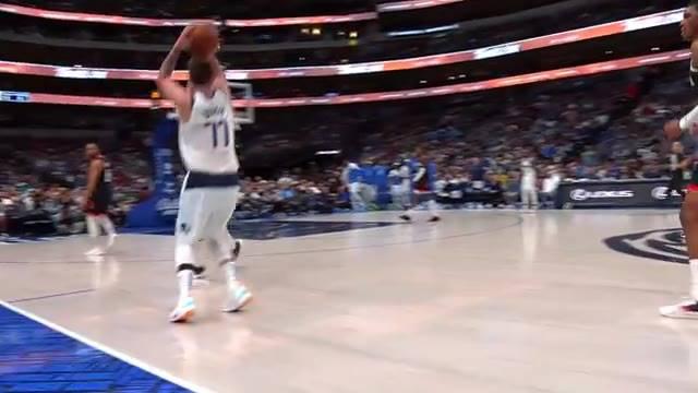 Berita video highlights pertandingan NBA 2022/2023, antara Dallas Mavericks melawan Houston Rockets, pada Jumat (30/12/22). Mavs menang dengan skor akhir 129-114.