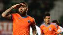 Nicolas Otamendi merayakan gol ke gawang Elche pada laga La Liga di Stadion Martinez Valero, Jumat (20/3/2015). Otamendi tercatat memenangi tiga gelar Liga Portugal dan satu titel Liga Europa bersama Porto. (AFP Photo/Jose Jordan)
