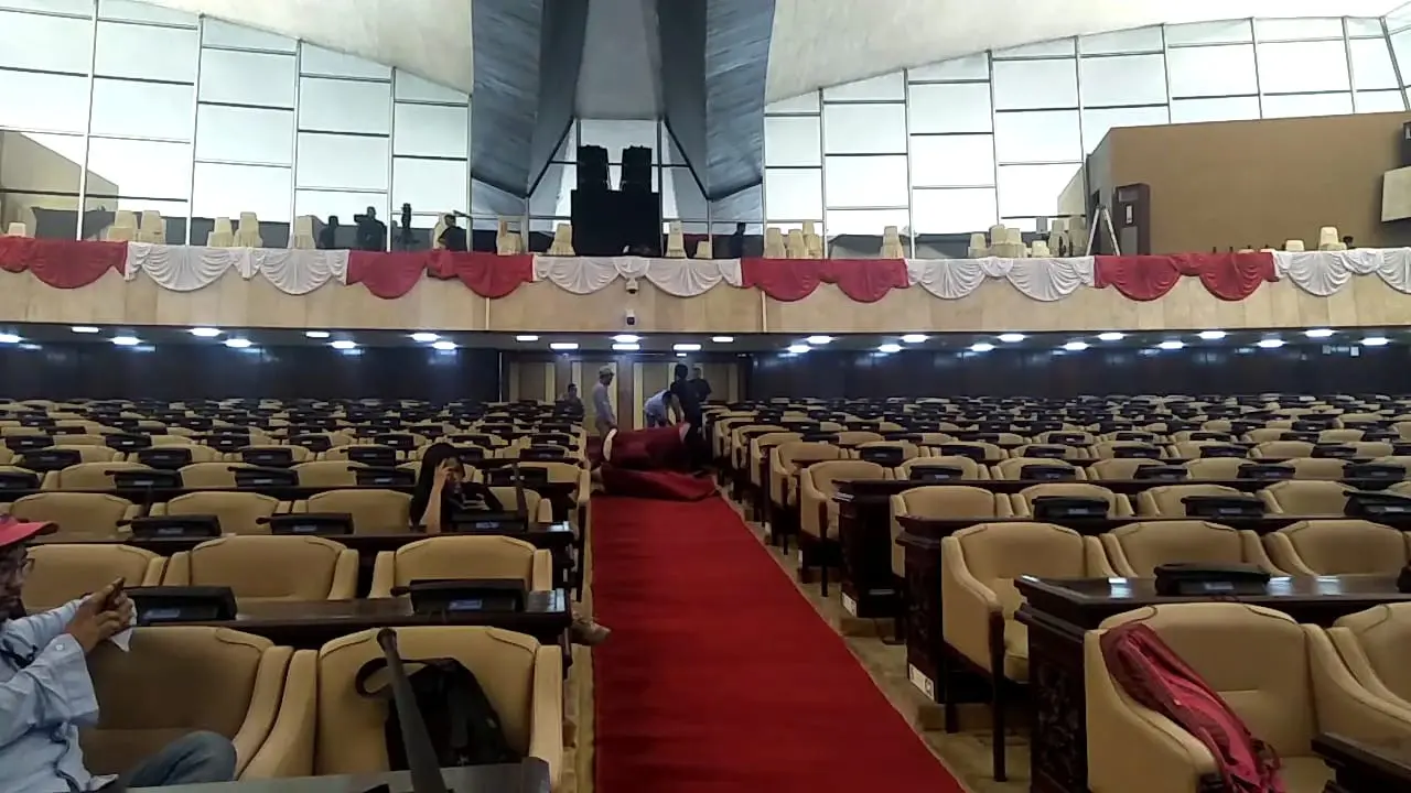 Berbagai persiapan dilakukan jelang Pelantikan Presiden dan Wakil Presiden di Gedung MPR/DPR/DPD RI Senayan, Jakarta Pusat.