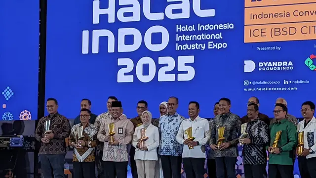 Acara Halal Indonesia International Industry Expo (Halal Indo) dan Indonesia Halal Industry Awards (IHYA) 2025 yang resmi digelar di ICE BSD City, Tangerang, pada tanggal 25 - 28 September 2025.