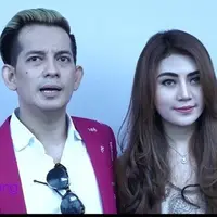 Jupiter Fortissimo sudah berencana untuk menikahi kekasihnya, Widuri Agesti. Mereka baru saja melakukan fitting baju untuk melakukan sesi foto. Bicara tentang konsep pernikahan, warna merah dan putih, menjadi pilihan mereka berdua.