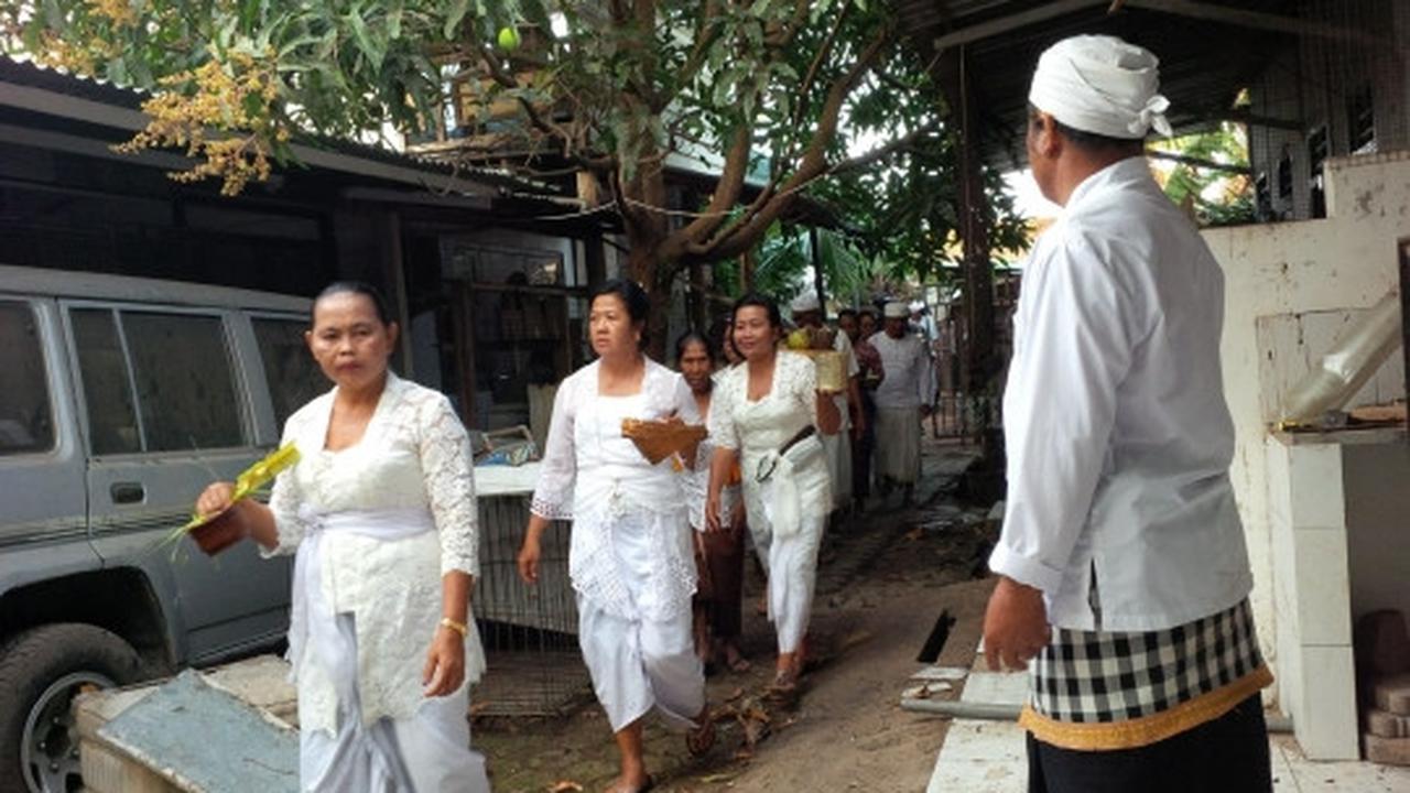 Kematian Angeline, warga Desa Adat Kesiman gelar upacara pembersihan