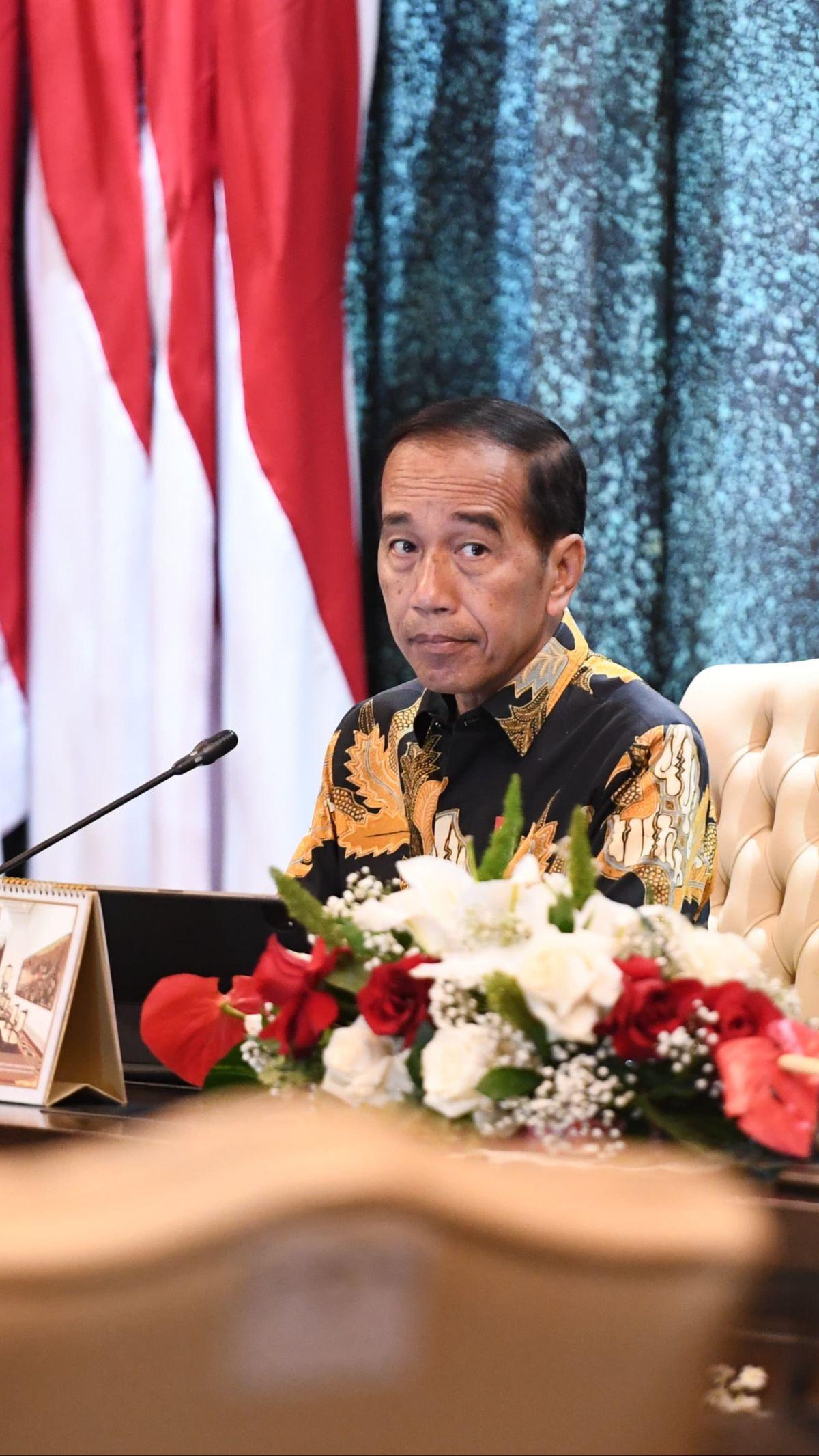 Jokowi pun meminta maaf kepada seluruh jajaran kabinet jika dirasa kinerjanya sebagai kepala negara kurang maksimal.&nbsp;Foto: BPMI Setpres