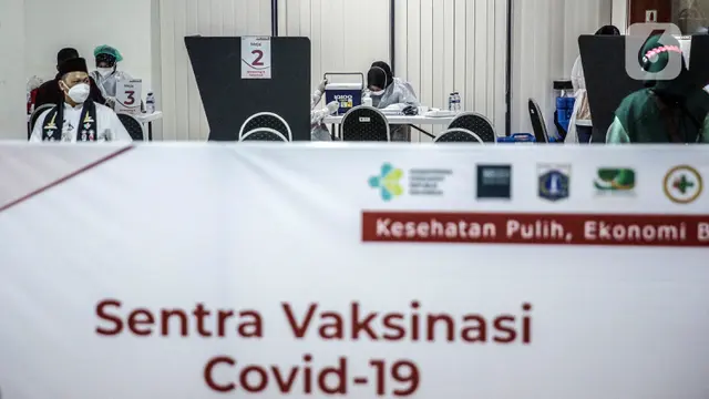 FOTO: 14.890.933 Orang Sudah Disuntik Vaksin COVID-19 Dosis Pertama