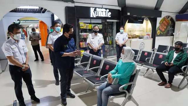 Menteri BUMN Erick Thohir  melakukan inspeksi mendadak ke Stasiun Kota Bandung, Jawa Barat, Sabtu (10/7/2021). Dok BUMN
