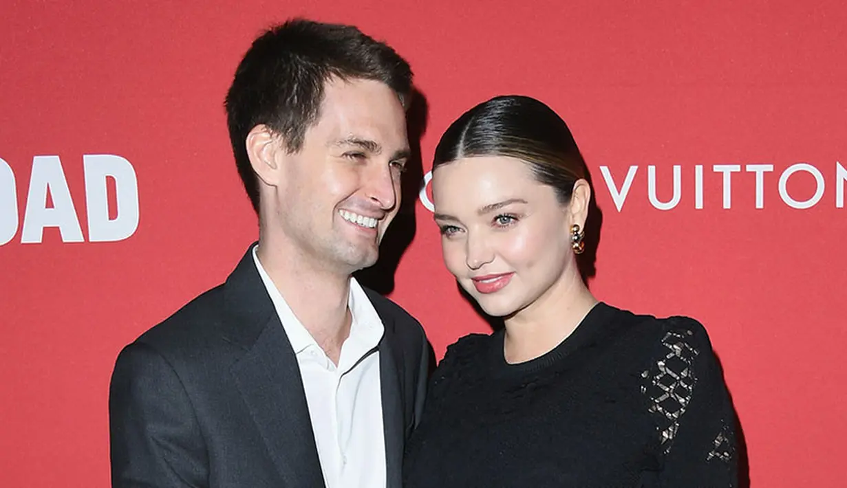 Dilansir dari Cosmopolitan, anak laki-laki itu diberi nama Hart. (hellomagazine.com)