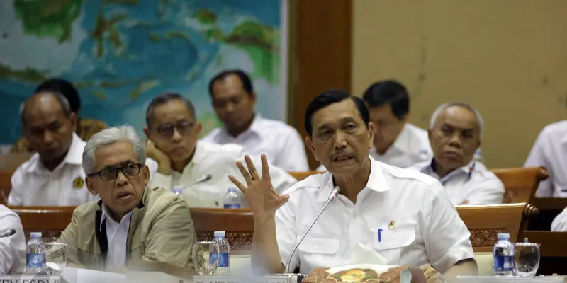 20160901-Luhut Rapat Bareng DPR Bahas Kebijakan Arcandra Tahar-Jakarta