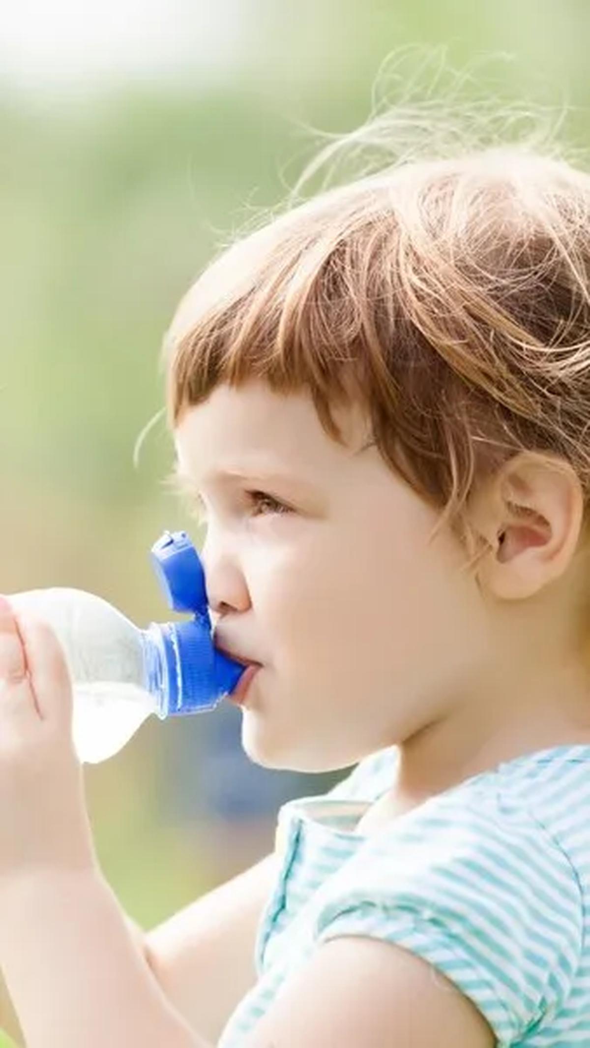 Kebutuhan cairan anak perlu dipenuhi, terutama karena mereka seringkali lupa untuk minum air.&nbsp;