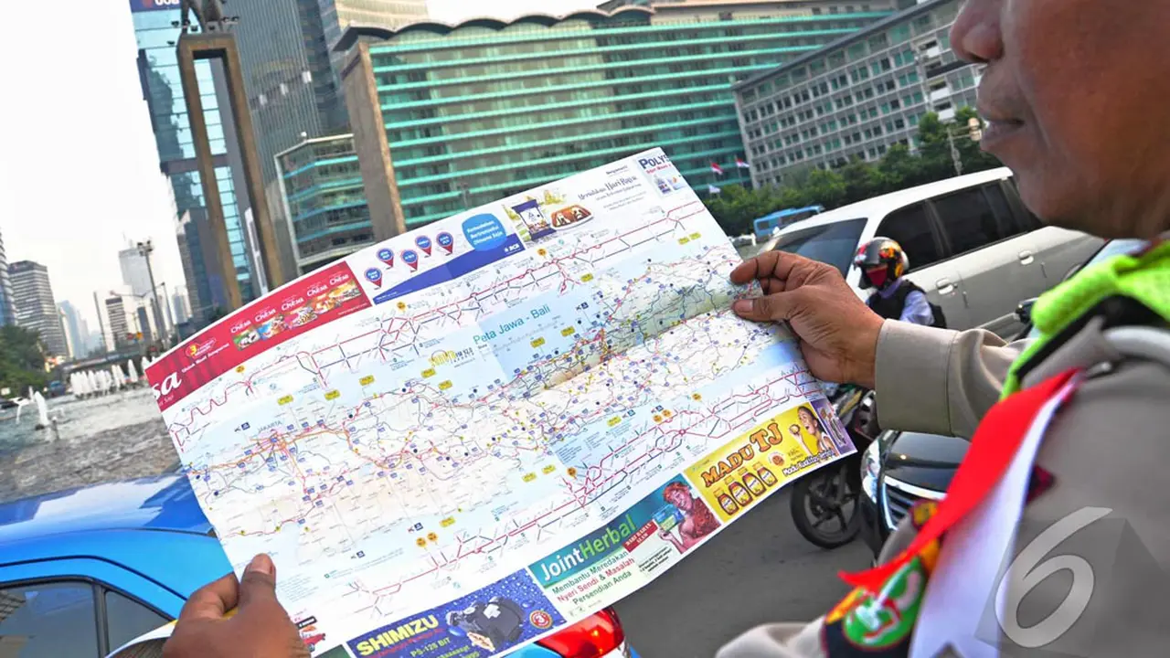 Jelang Lebaran, Polisi Bagikan Peta Mudik Gratis
