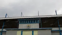 Suasana depan Stadion Sidolig yang merupakan kompleks tempat beradanya Mess Persib di Bandung, Jawa Barat, Senin (2/5/2016). (Bola.com/Vitalis Yogi Trisna)