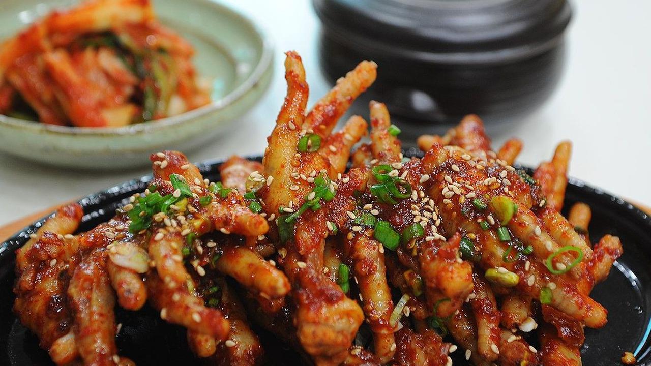 2. Resep Maeun Dakbal (Ceker Pedas ala Korea)